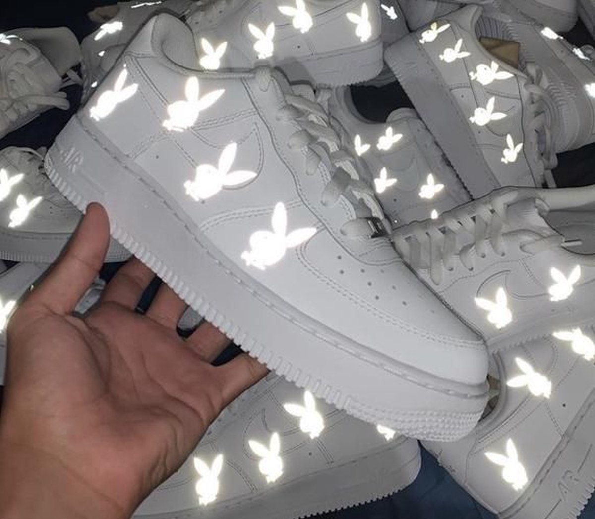 Heat transfer Playboy bunny voor Custom Air Force 1 sneakers | konijn | Nike | reflecterend | reflective met strijkijzer aanbrengen | 8 stuks strijkapplicatie | DIY customize voor kleding en schoenen